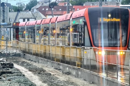 Kronstad&acute;s Summer Window